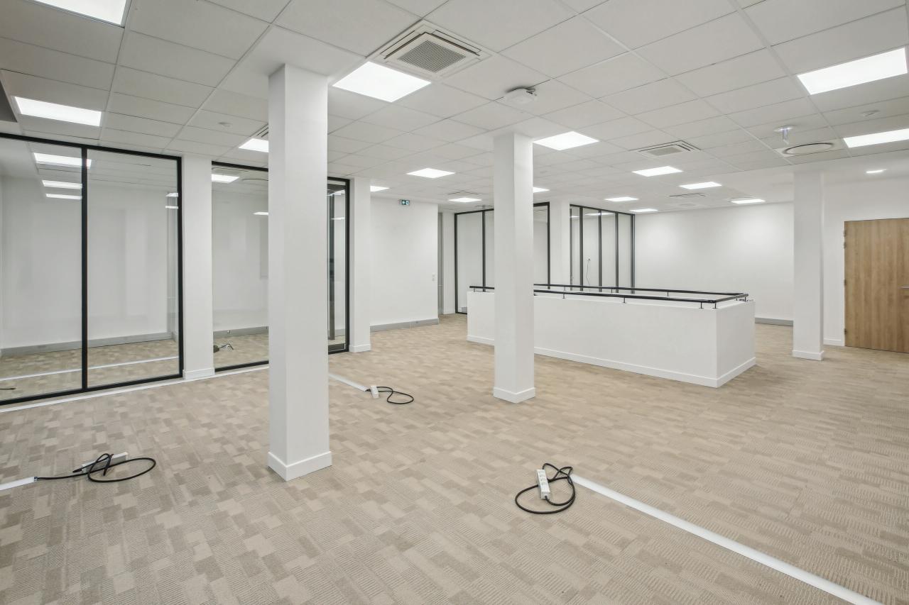 Bureau Paris 214m² Location bureau Paris OLBUR2422358 5